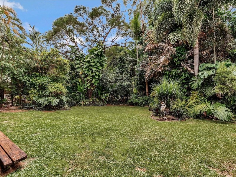 16 Forum Close, Mooroobool QLD 4870