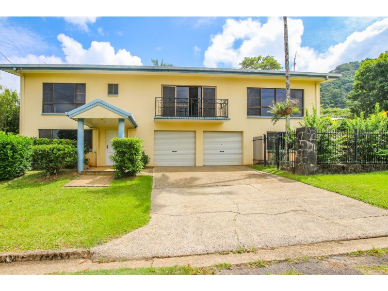 1-3 Sommerville Crescent, Whitfield QLD 4870