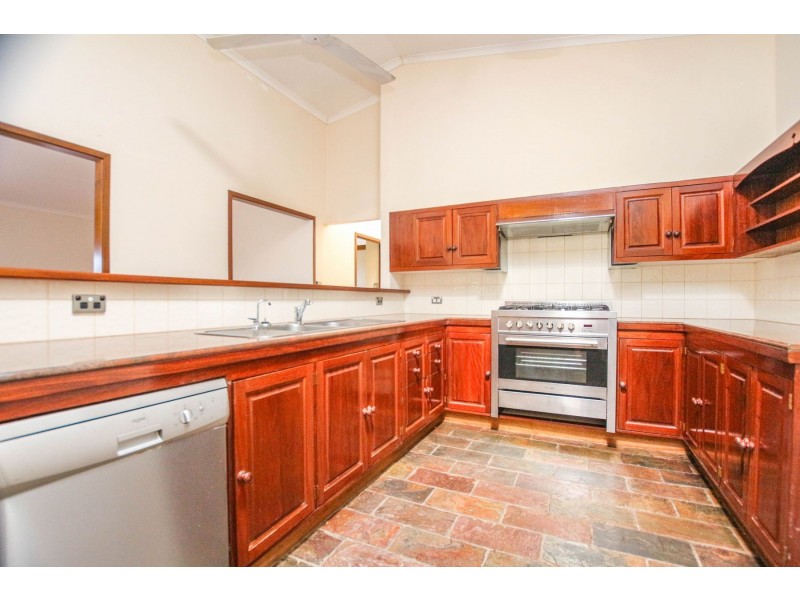 1-3 Sommerville Crescent, Whitfield QLD 4870