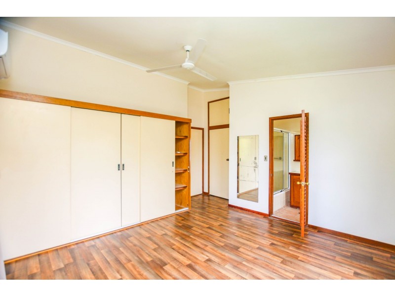 1-3 Sommerville Crescent, Whitfield QLD 4870