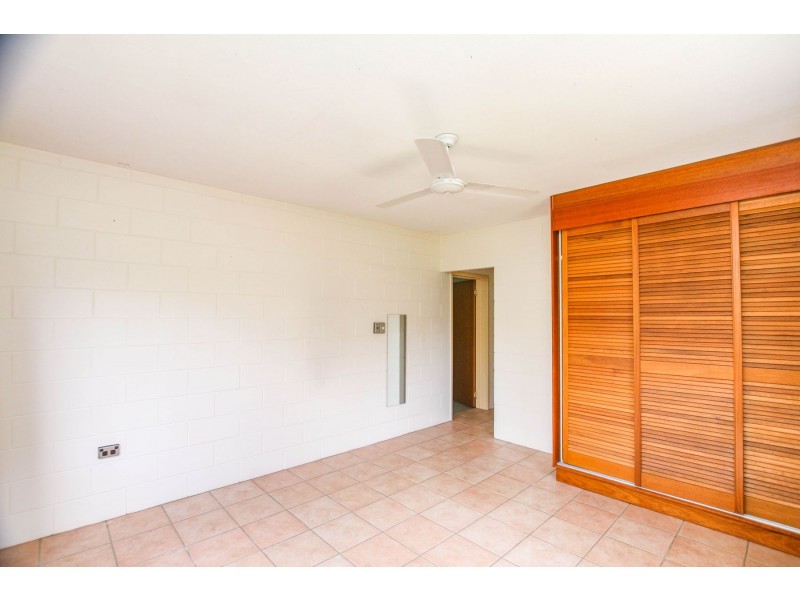 1-3 Sommerville Crescent, Whitfield QLD 4870