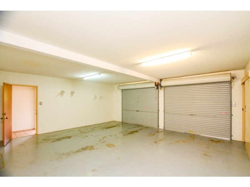 1-3 Sommerville Crescent, Whitfield QLD 4870