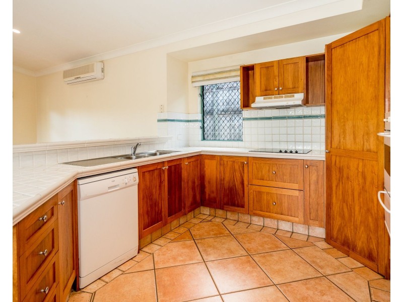 19 West Parkridge Drive, Brinsmead QLD 4870