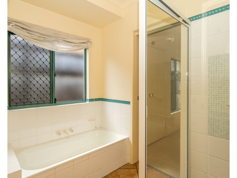 19 West Parkridge Drive, Brinsmead QLD 4870