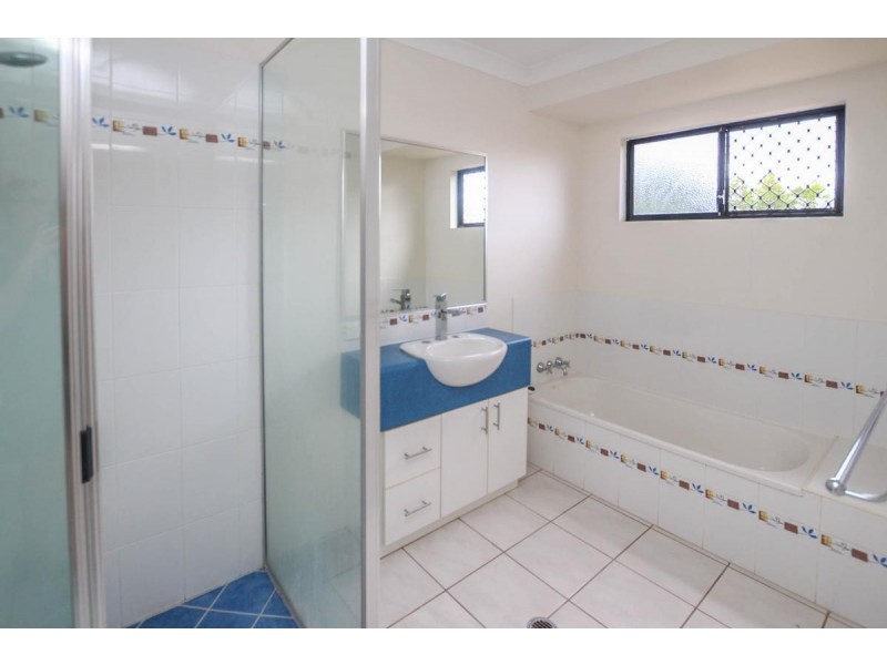6 Carron Close, Bentley Park QLD 4869