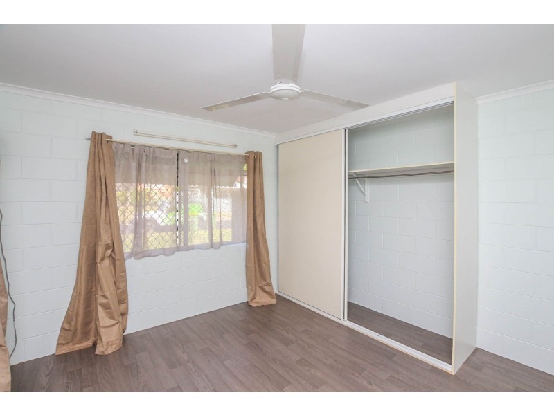 2/6 Milano Street, Woree QLD 4868