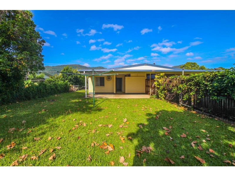2/6 Milano Street, Woree QLD 4868
