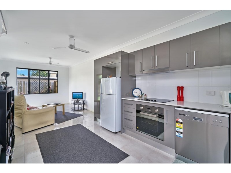 2/11 Tyson Place, Redlynch QLD 4870