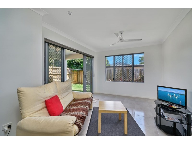 2/11 Tyson Place, Redlynch QLD 4870
