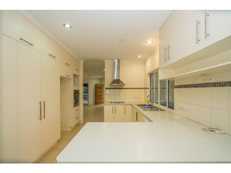 6 Beaman Close, Aeroglen QLD 4870