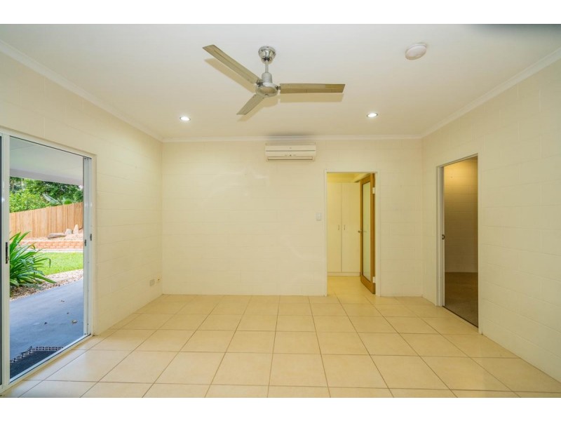 6 Beaman Close, Aeroglen QLD 4870