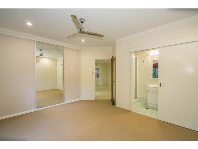 6 Beaman Close, Aeroglen QLD 4870