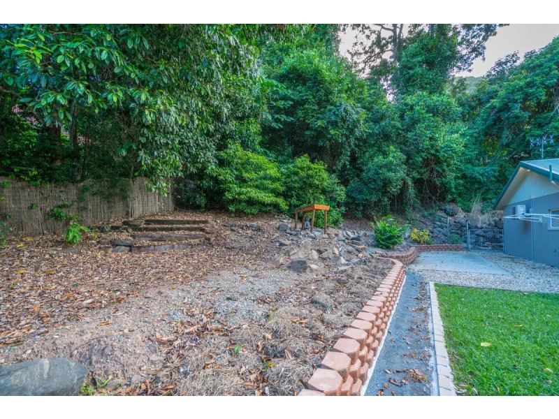 6 Beaman Close, Aeroglen QLD 4870