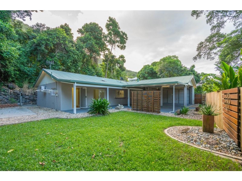 6 Beaman Close, Aeroglen QLD 4870