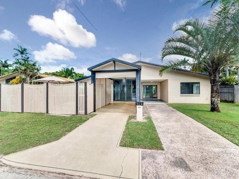 15 Connemara Close, Trinity Beach QLD 4879