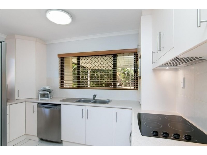 15 Connemara Close, Trinity Beach QLD 4879