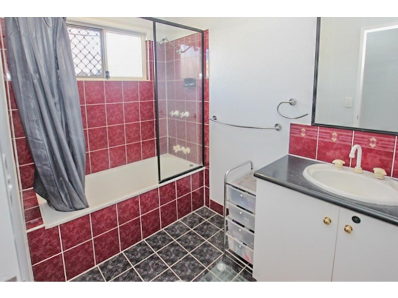 8 Glasgow Court, Mount Sheridan QLD 4868