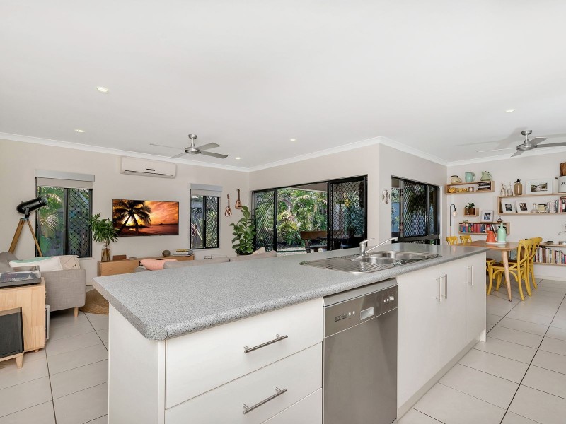 18 Edge Close, Kewarra Beach QLD 4879