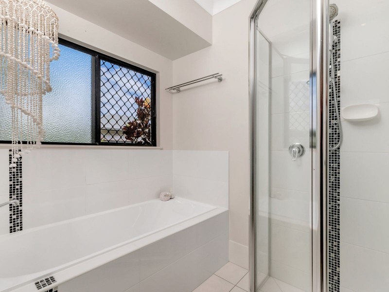 18 Edge Close, Kewarra Beach QLD 4879