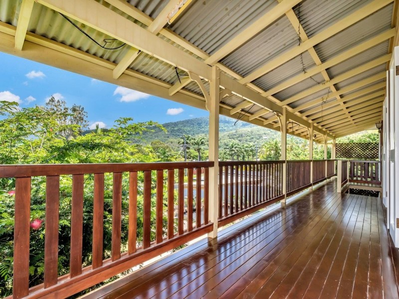 38 Stanton Road, Smithfield QLD 4878