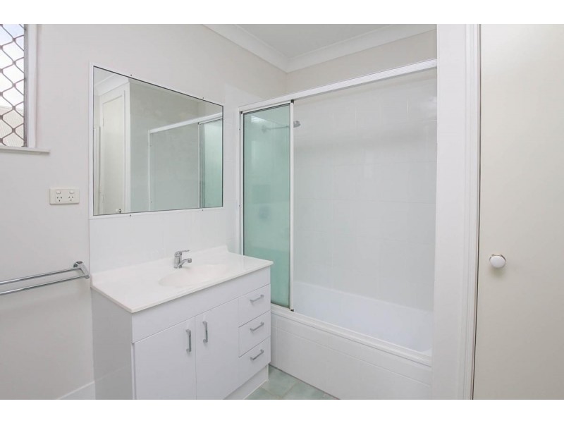 4/8 Springfield Crescent, Manoora QLD 4870
