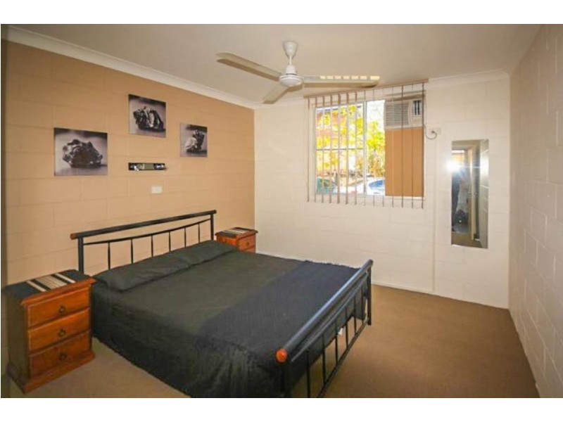 4/211 Lake Street, Cairns City QLD 4870