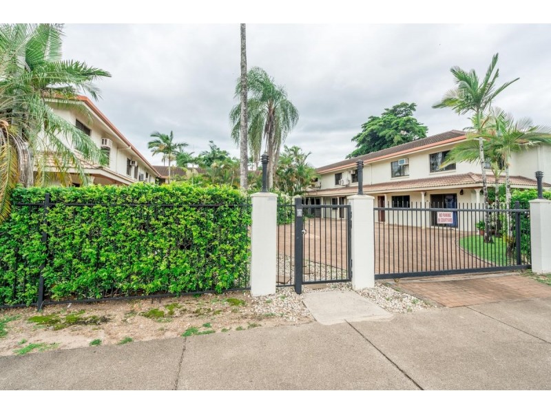 18/350 Sheridan Street, Cairns North QLD 4870