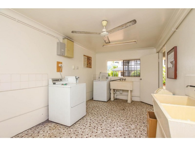 18/350 Sheridan Street, Cairns North QLD 4870