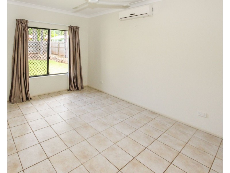 163 McFarlane Drive, Kanimbla QLD 4870