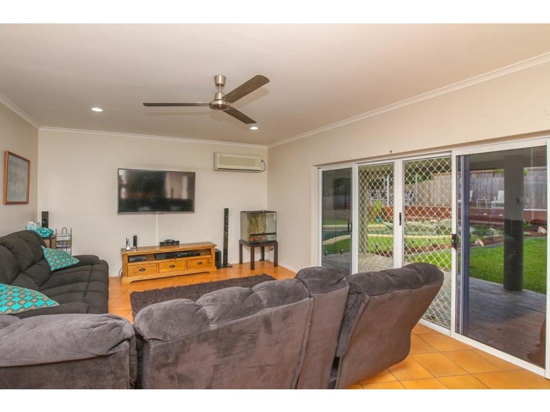20 Strathmore Court, Mooroobool QLD 4870