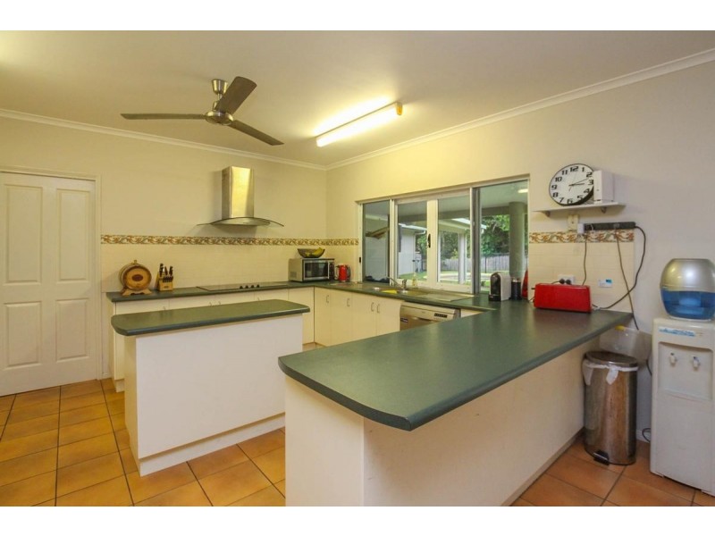 20 Strathmore Court, Mooroobool QLD 4870