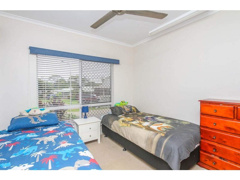 20 Strathmore Court, Mooroobool QLD 4870