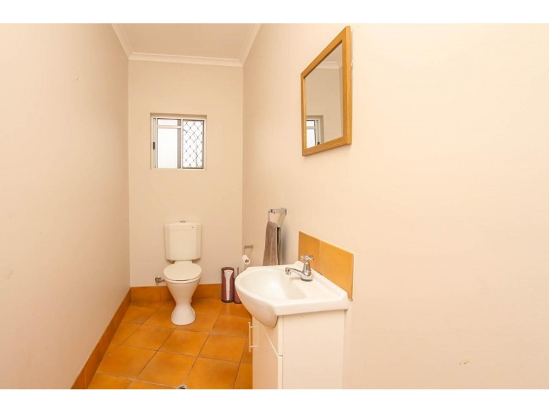 20 Strathmore Court, Mooroobool QLD 4870