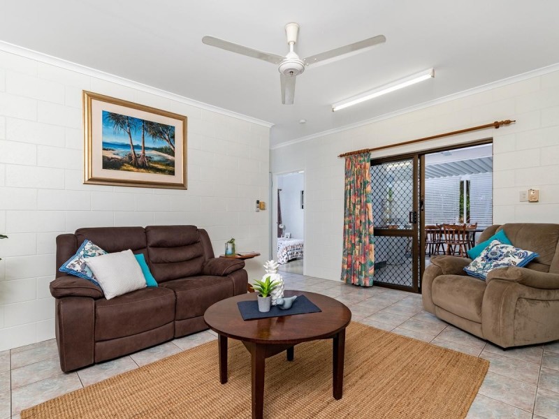 2/27 Mann Street, Edmonton QLD 4869