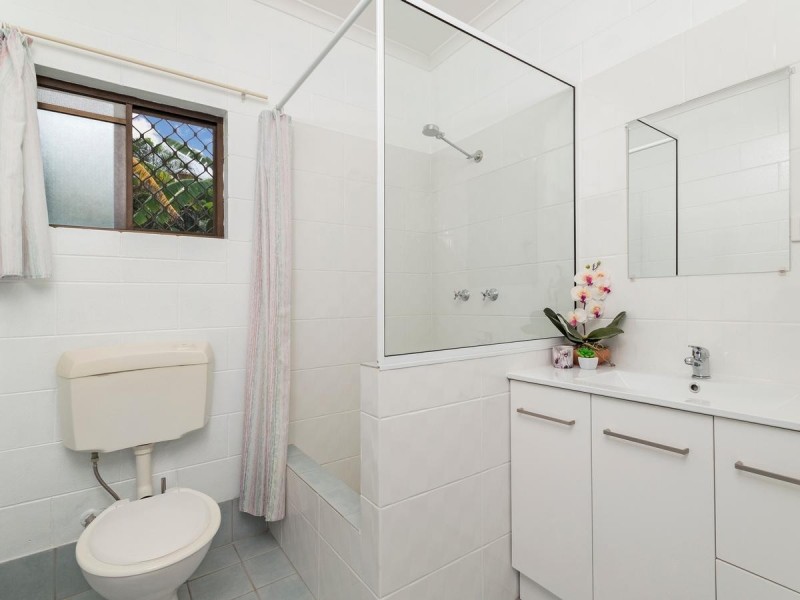 2/27 Mann Street, Edmonton QLD 4869