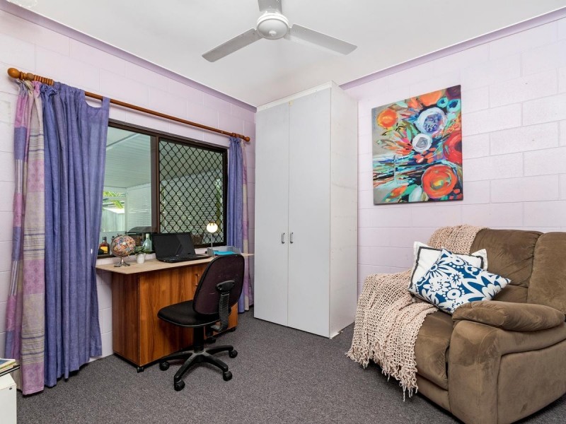 2/27 Mann Street, Edmonton QLD 4869