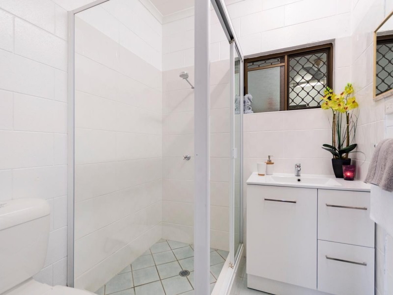 2/27 Mann Street, Edmonton QLD 4869