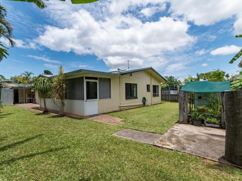 2/27 Mann Street, Edmonton QLD 4869