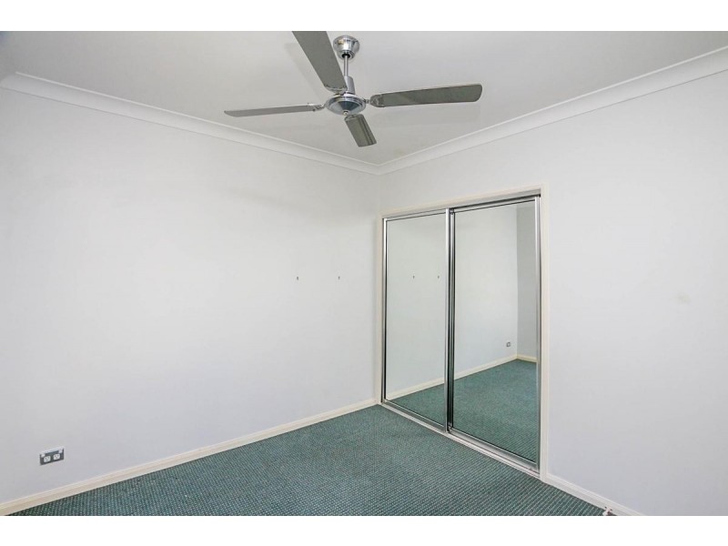7 Eleanor Close, Mooroobool QLD 4870