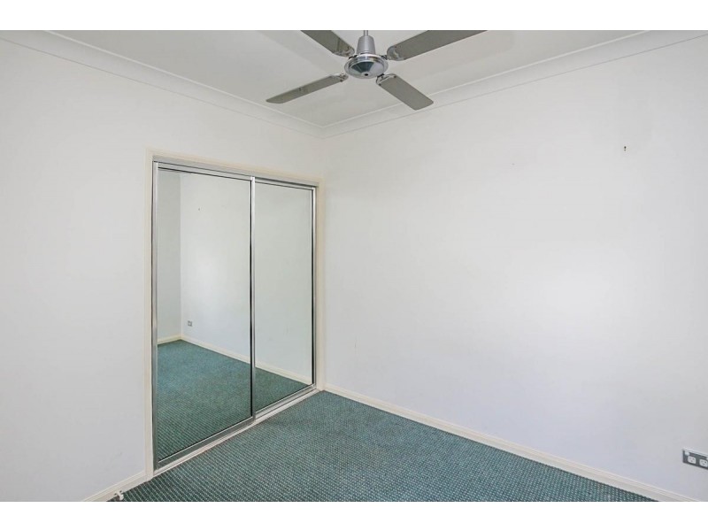 7 Eleanor Close, Mooroobool QLD 4870