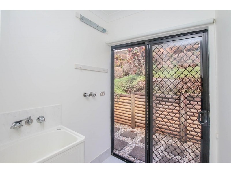 7 Eleanor Close, Mooroobool QLD 4870