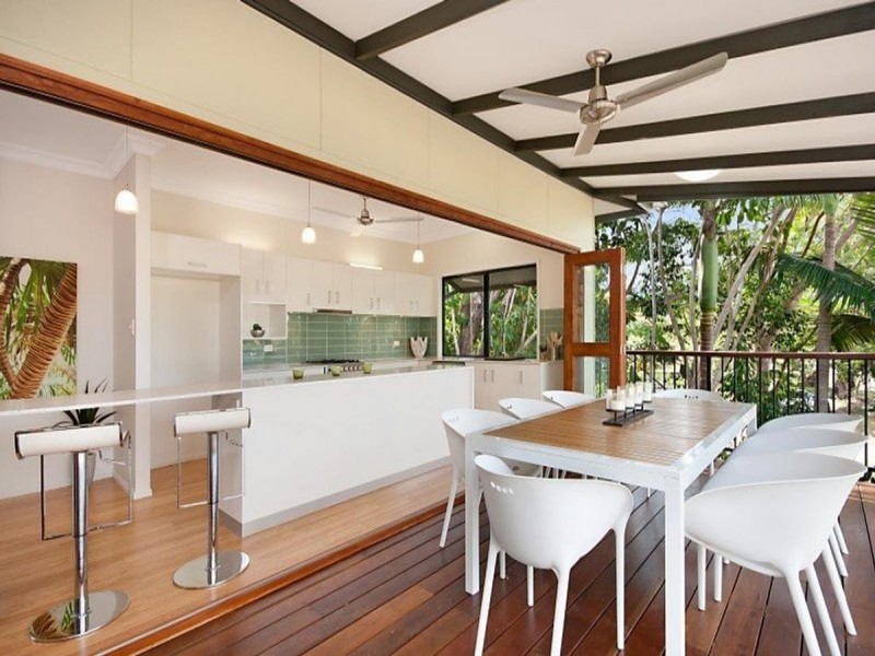 37 Law Street, Cairns North QLD 4870
