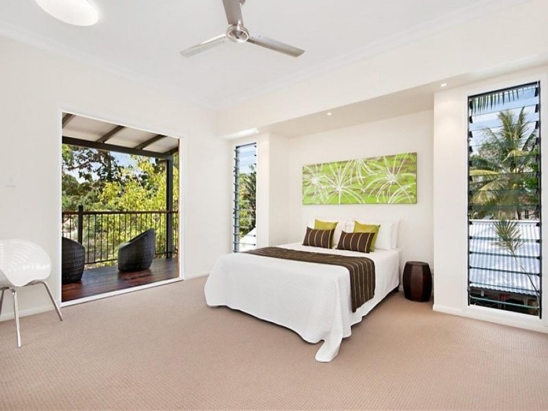 37 Law Street, Cairns North QLD 4870