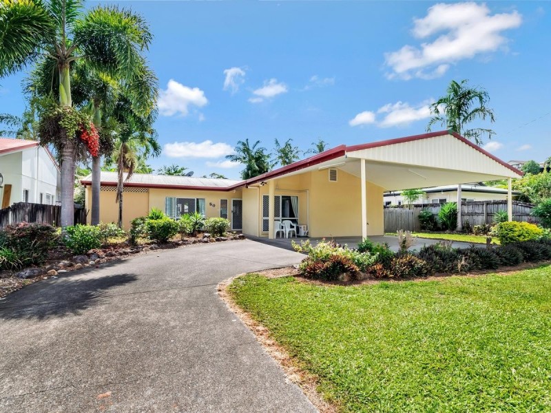 80 Callum Street, Mooroobool QLD 4870