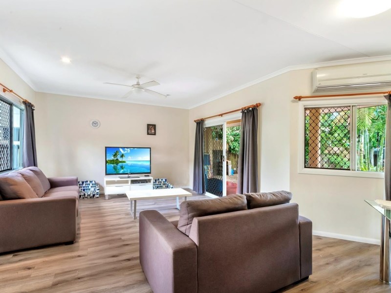80 Callum Street, Mooroobool QLD 4870