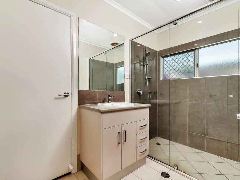 80 Callum Street, Mooroobool QLD 4870