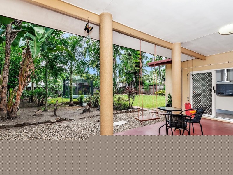 80 Callum Street, Mooroobool QLD 4870