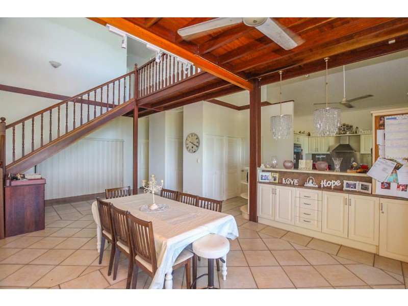 13 Arlington Esplanade, Clifton Beach QLD 4879