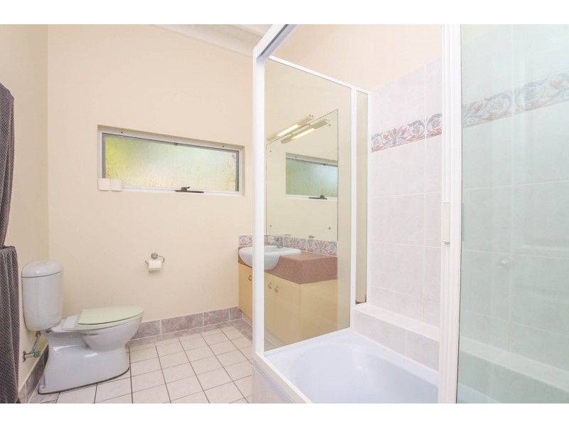 13 Arlington Esplanade, Clifton Beach QLD 4879