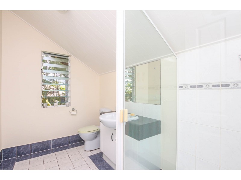 13 Arlington Esplanade, Clifton Beach QLD 4879